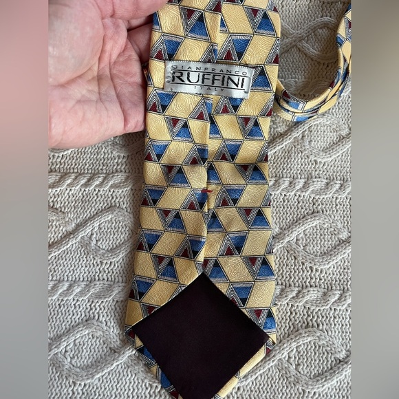 Gianfranco Ruffini Italy Yellow & Blue Silk Tie - Picture 6 of 9
